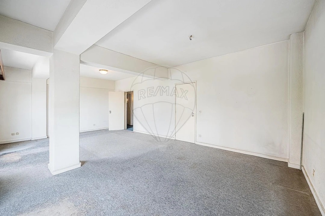 Apartamento T5 para Venda em Olivais Foto 2