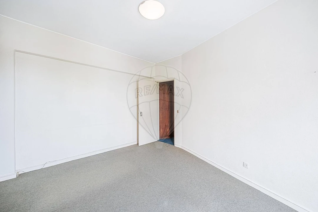 Apartamento T5 para Venda em Olivais Foto 17