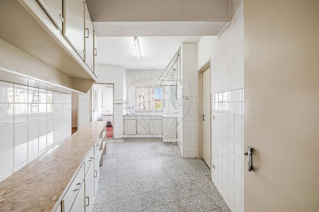 Apartamento T5 para Venda em Olivais Foto 21