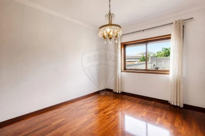 Moradia T4 para Venda em Perafita, Lavra e Santa Cruz do Bispo