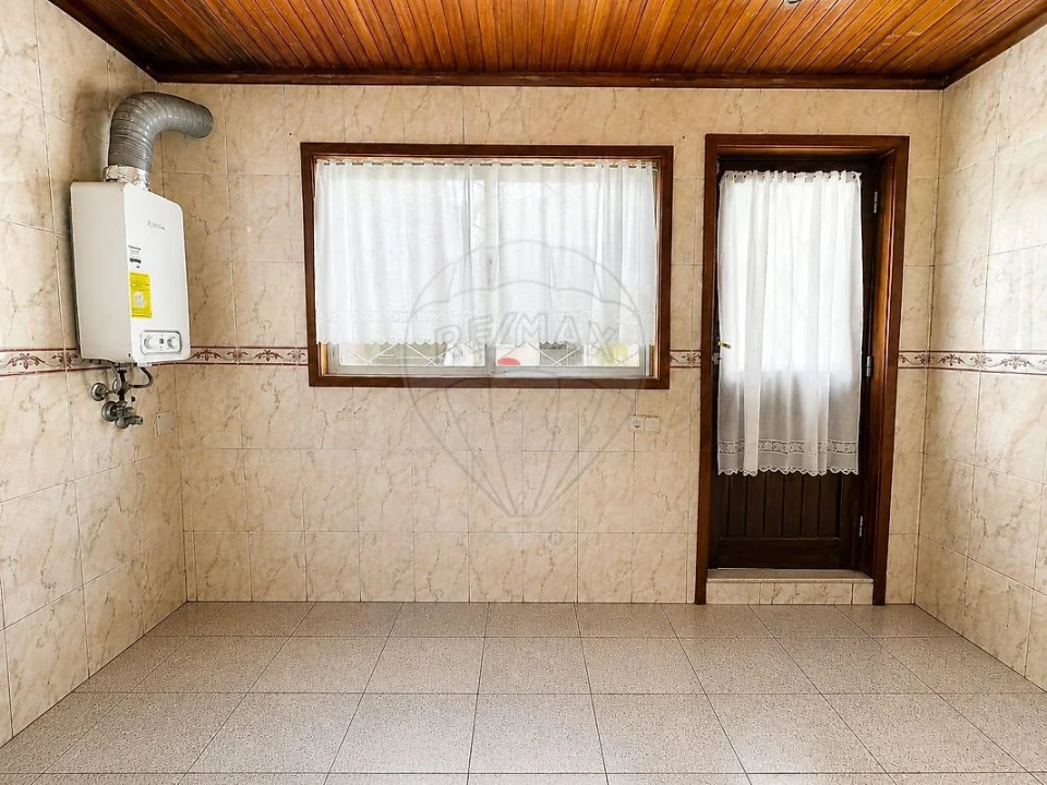 Moradia T4 para Venda em Perafita, Lavra e Santa Cruz do Bispo Foto 1