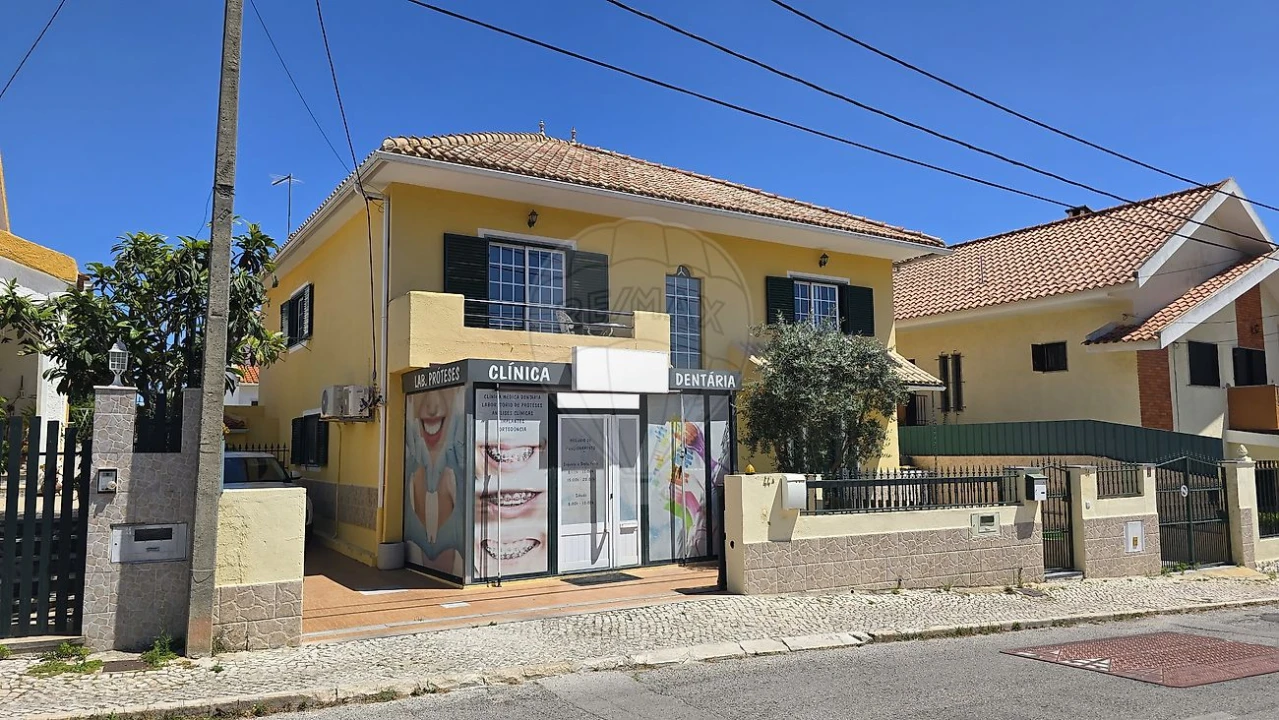 Moradia T3 para Venda em Charneca de Caparica e Sobreda Foto 5