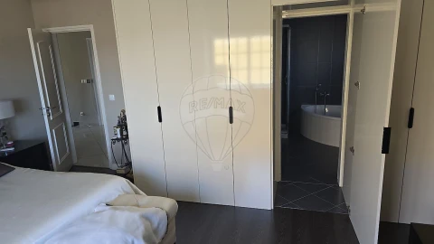 Moradia T3 para Venda em Charneca de Caparica e Sobreda