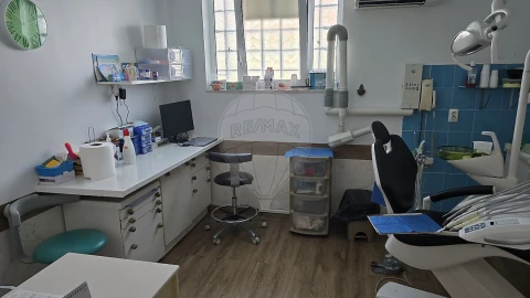 Moradia T3 para Venda em Charneca de Caparica e Sobreda