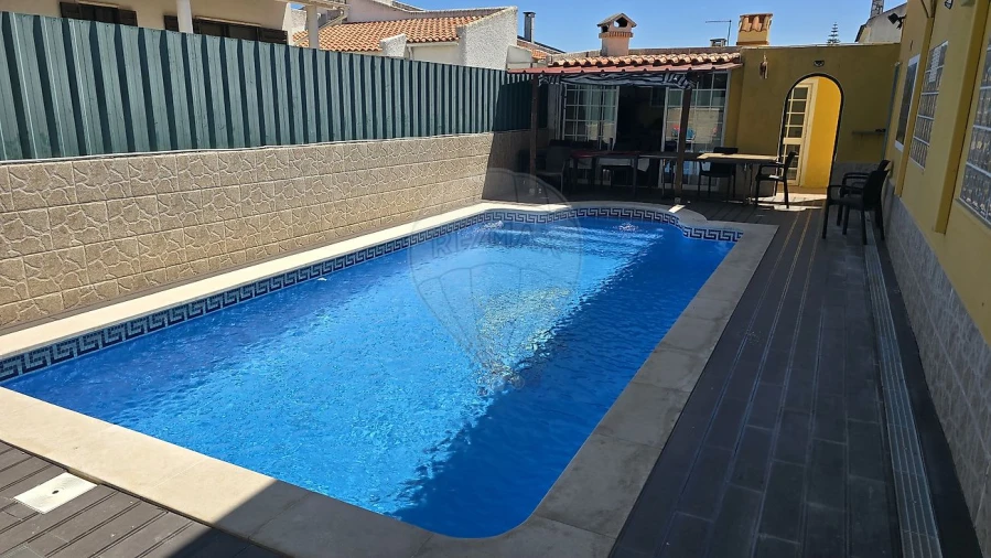 Moradia T3 para Venda em Charneca de Caparica e Sobreda Foto 13