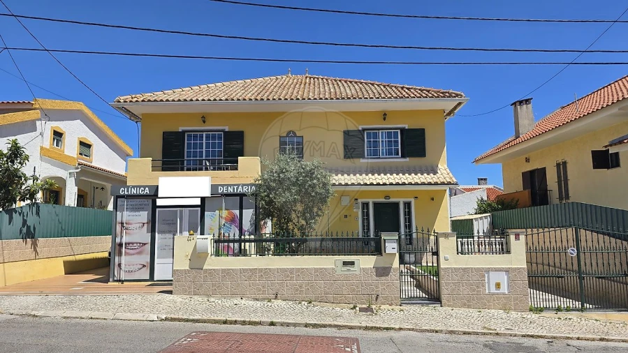 Moradia T3 para Venda em Charneca de Caparica e Sobreda Foto 12