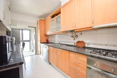 Apartamento T3 para Venda em São Domingos de Rana