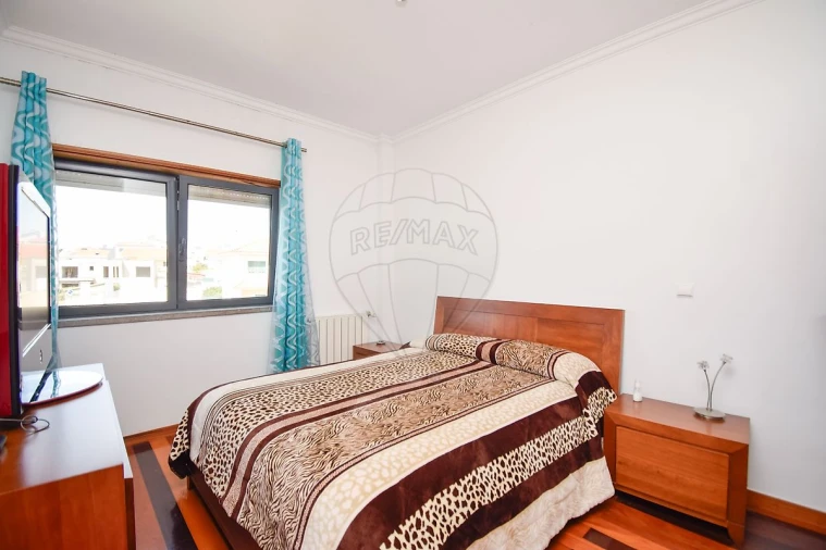 Apartamento T3 para Venda em São Domingos de Rana Foto 6