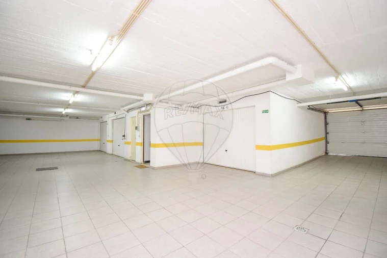 Apartamento T3 para Venda em São Domingos de Rana Foto 29