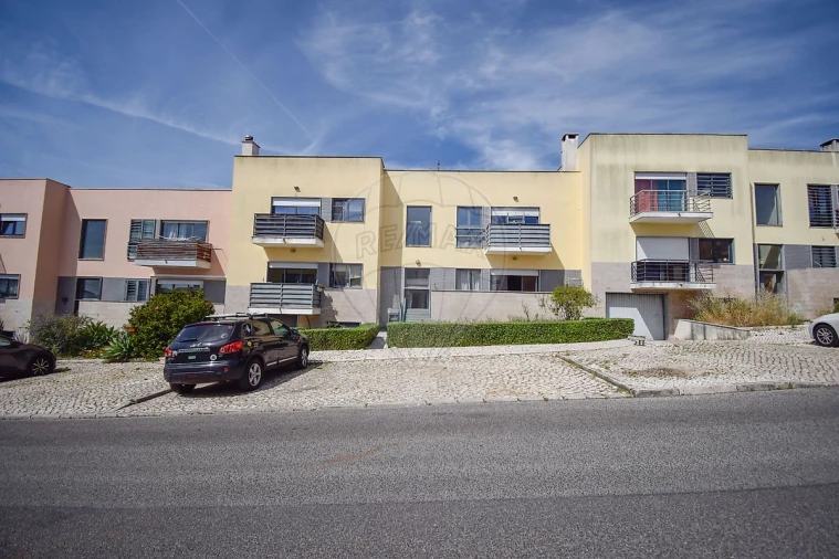 Apartamento T3 para Venda em São Domingos de Rana Foto 4