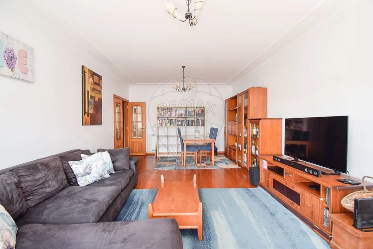 Apartamento T3 para Venda em São Domingos de Rana Foto 18
