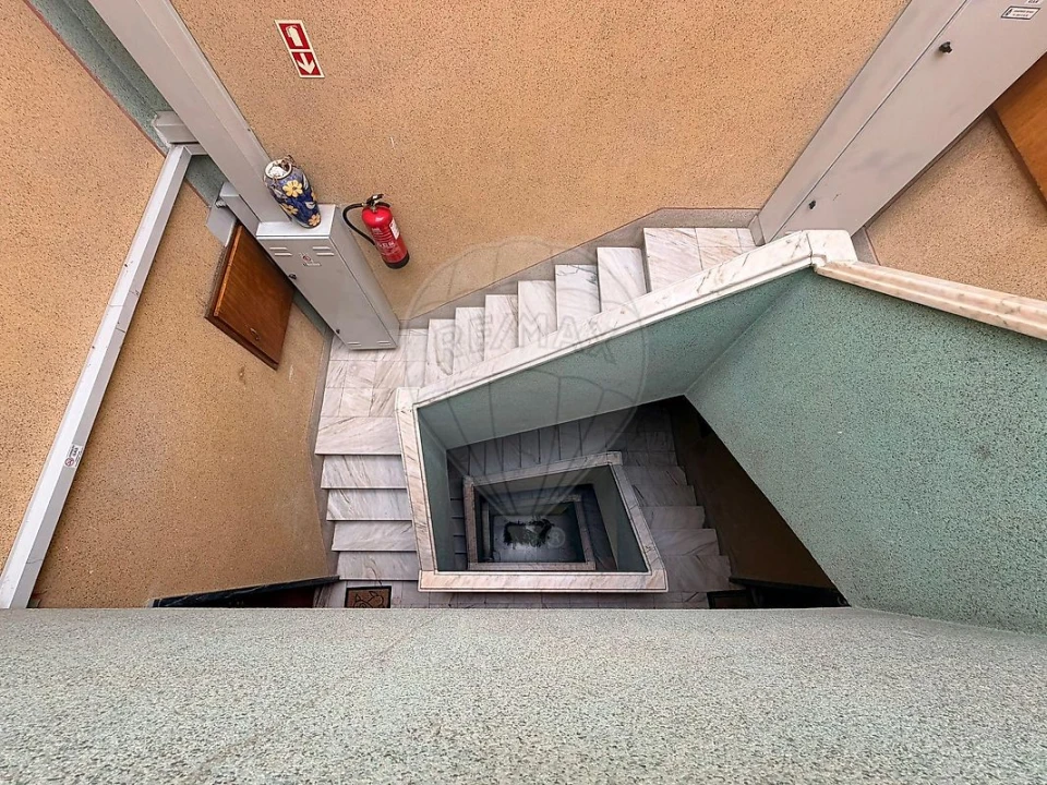 Apartamento T2 para Venda em Amora Foto 3