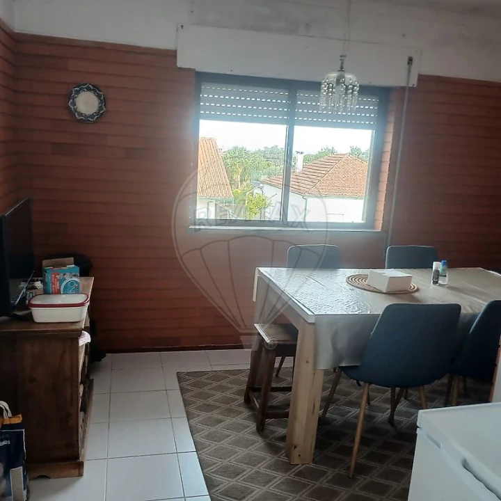 Apartamento T2 para Venda em Santo Antonio dos Olivais Foto 4