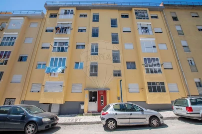 Apartamento T2 para Venda em São Domingos de Benfica