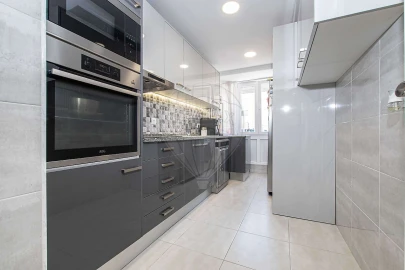 Apartamento T2 para Venda em São Domingos de Benfica