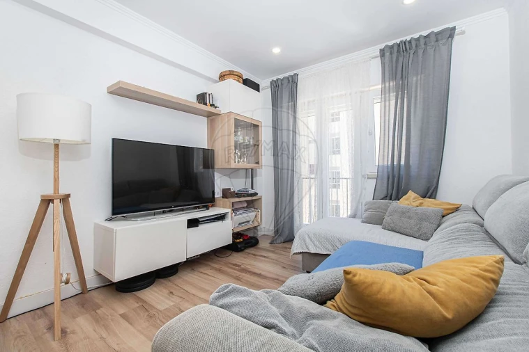 Apartamento T2 para Venda em São Domingos de Benfica Foto 10