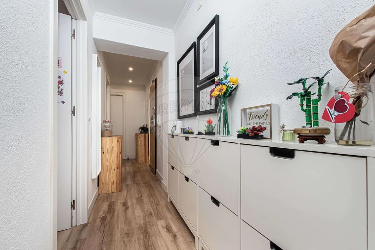 Apartamento T2 para Venda em São Domingos de Benfica Foto 13