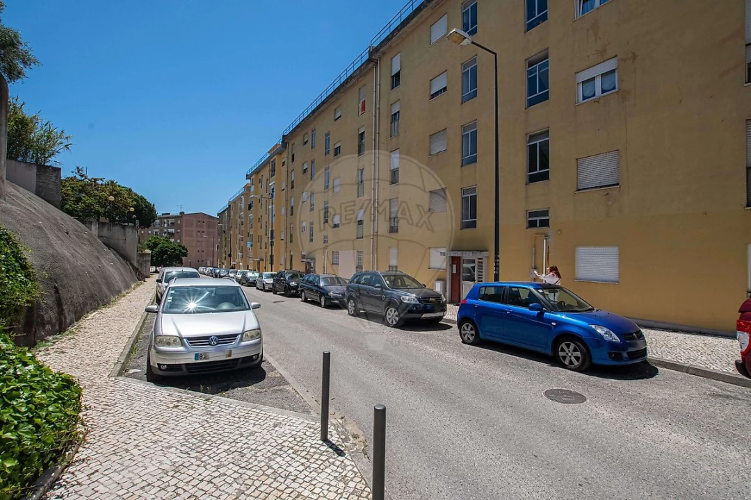 Apartamento T2 para Venda em São Domingos de Benfica Foto 5