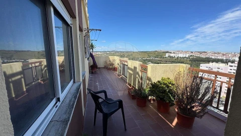 Apartamento T1 para Venda em Cacém e São Marcos