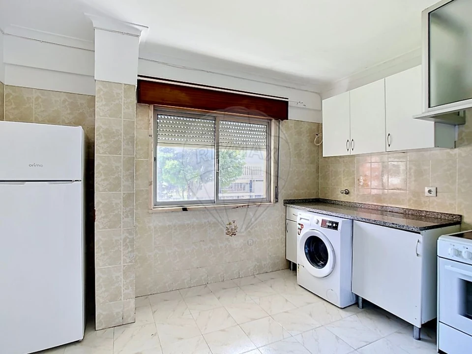 Apartamento T2 para Venda em Agualva e Mira-Sintra Foto 19