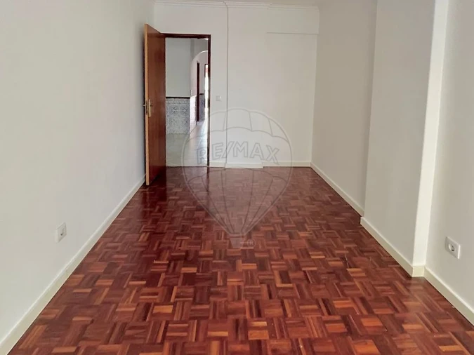 Apartamento T2 para Venda em Cacém e São Marcos Foto 13