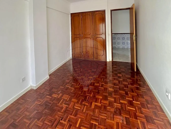 Apartamento T2 para Venda em Cacém e São Marcos Foto 11