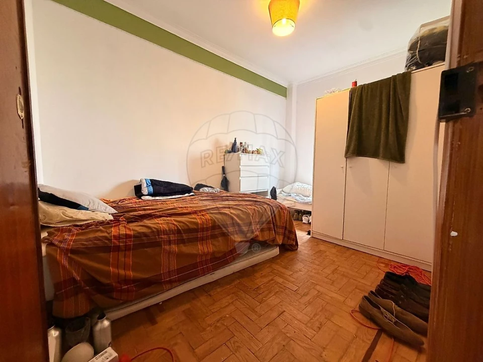 Apartamento T3 para Venda em Rio de Mouro Foto 3