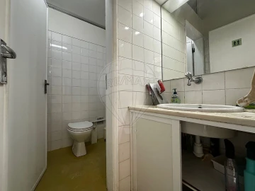 Negócio para Arrendamento em Carcavelos e Parede