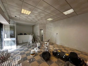 Negócio para Arrendamento em Carcavelos e Parede