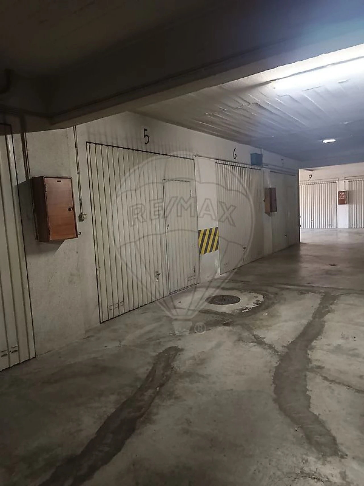 Garagem para Venda em Massamá e Monte Abraão Foto 2