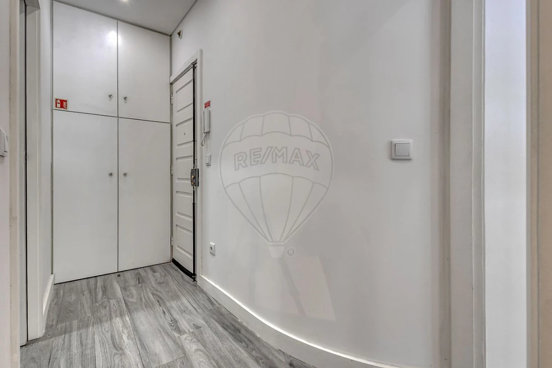 Apartamento T1 para Venda em Cedofeita, Santo Ildefonso, Sé, Miragaia, São Nicolau e Vitória Foto 19
