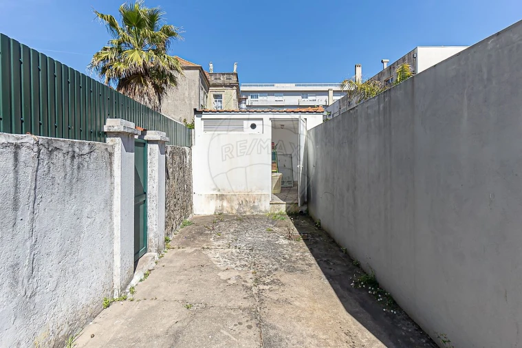 Moradia T4 para Venda em Espinho Foto 32