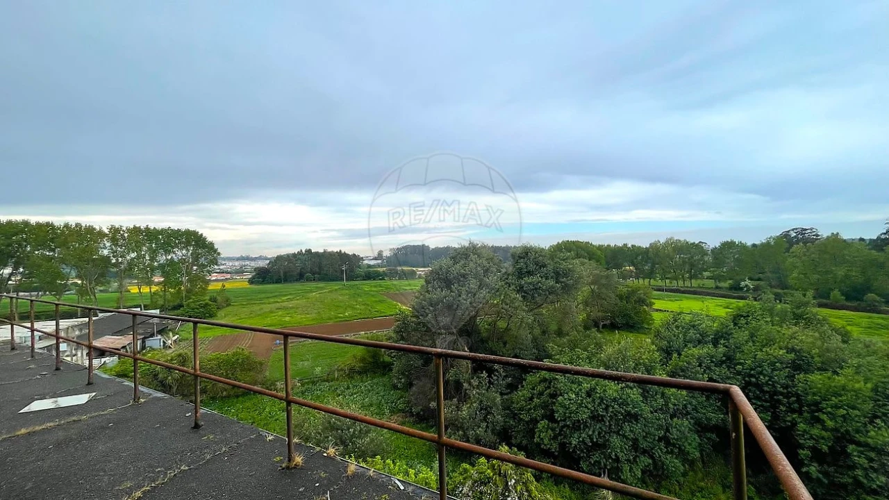 Armazém para Venda em Vilar de Pinheiro Foto 6