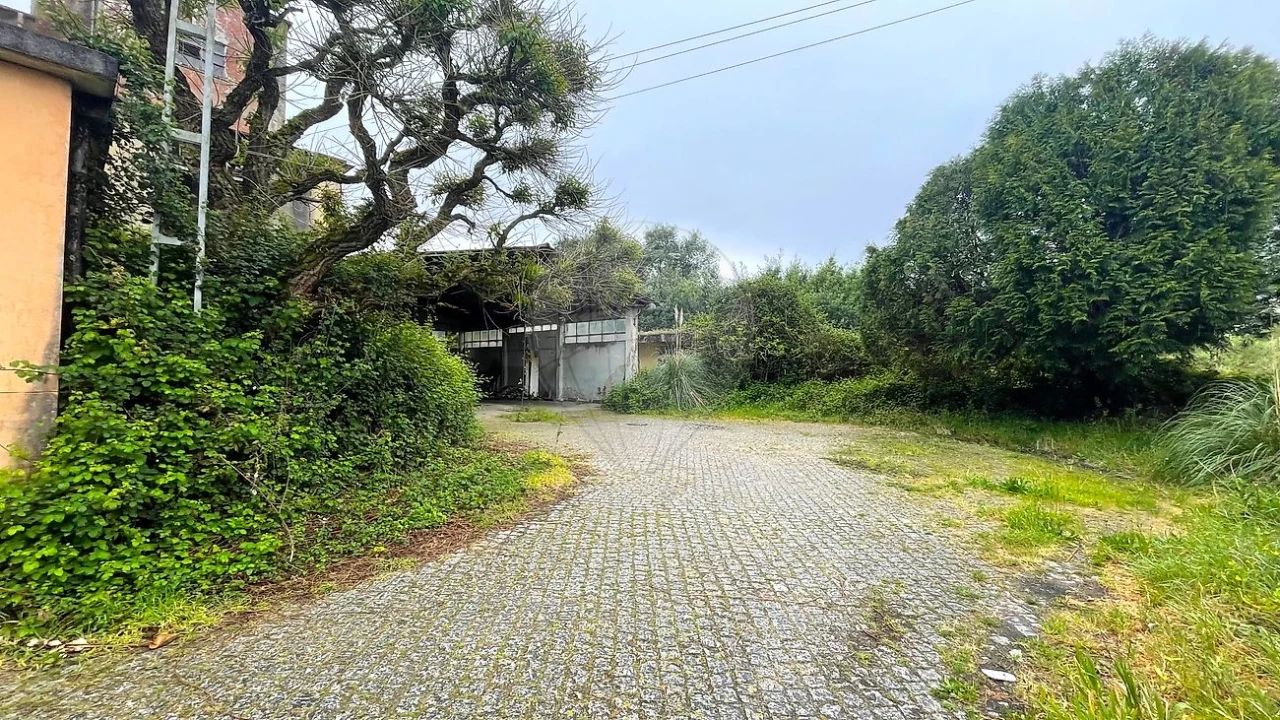 Armazém para Venda em Vilar de Pinheiro Foto 4