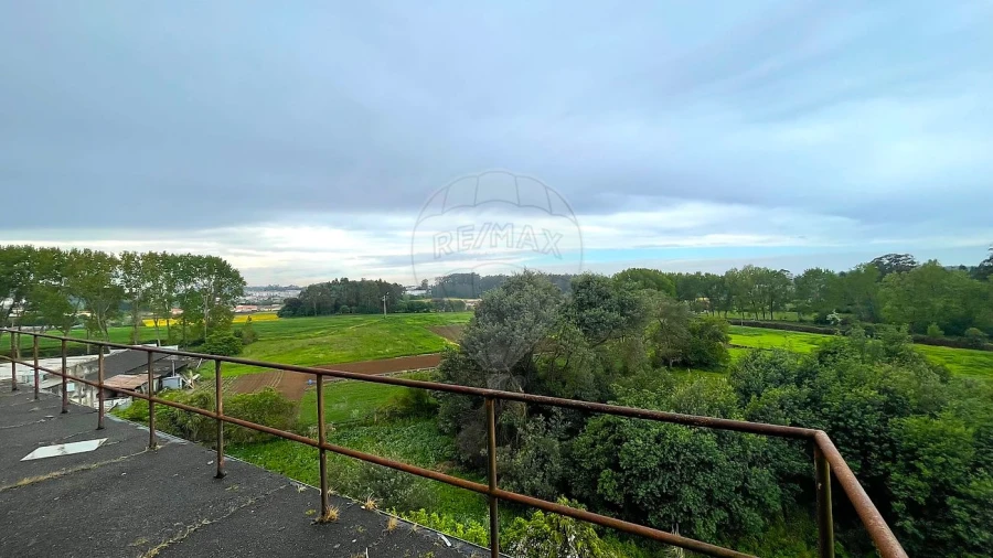 Armazém para Venda em Vilar de Pinheiro Foto 6