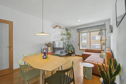 Apartamento T2 para Venda em Campanhã