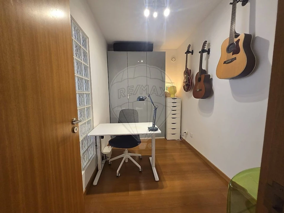 Apartamento T2 para Venda em Campanhã Foto 8