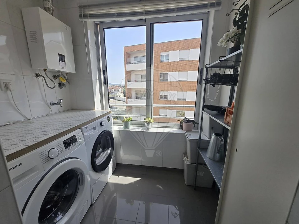 Apartamento T2 para Venda em Campanhã Foto 5