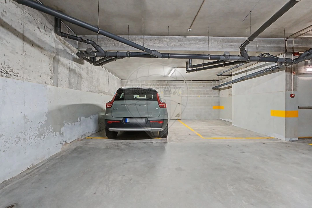 Apartamento T2 para Venda em Campanhã Foto 33