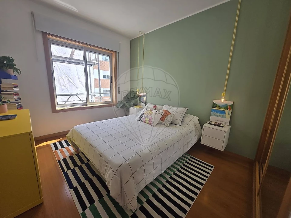 Apartamento T2 para Venda em Campanhã Foto 10