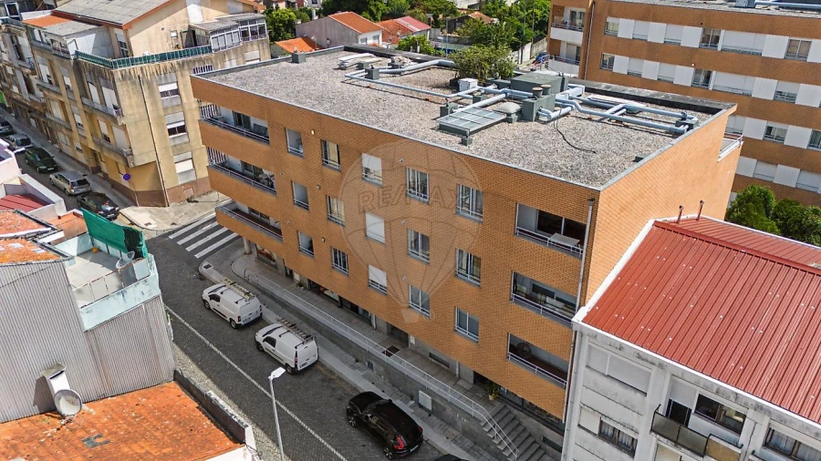 Apartamento T2 para Venda em Campanhã Foto 4