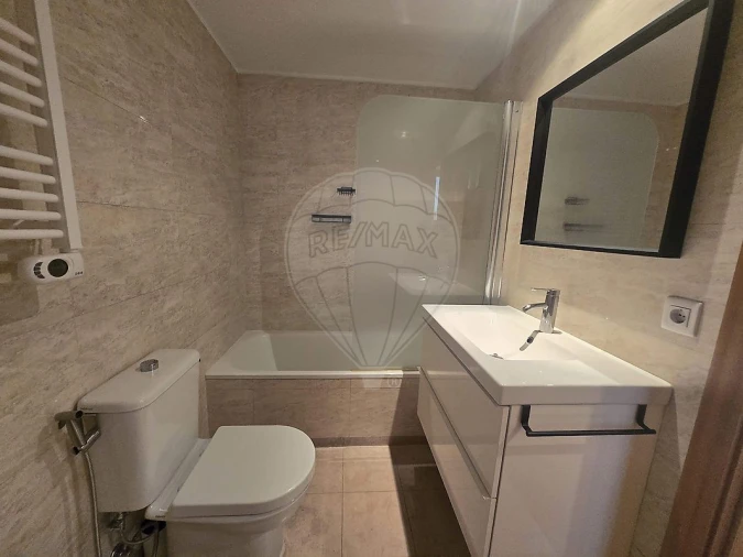 Apartamento T2 para Venda em Campanhã Foto 9