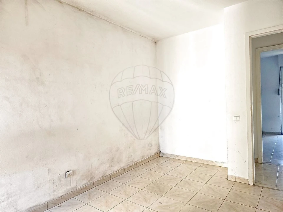 Apartamento T2 para Venda em Corroios Foto 8