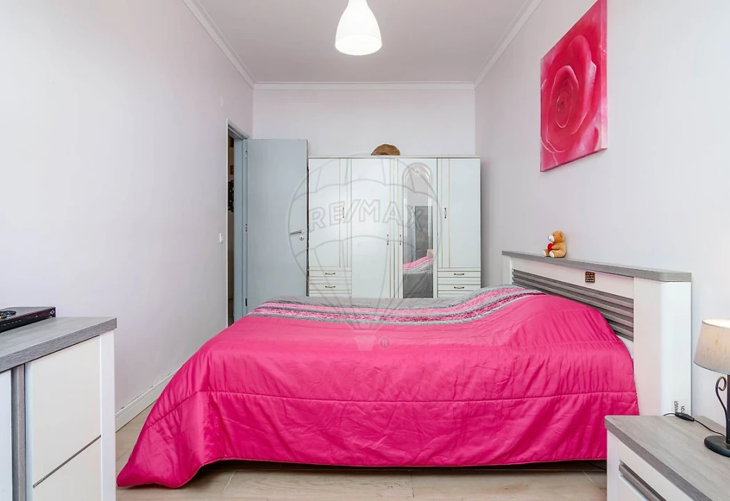 Apartamento T3 para Venda em Caparica e Trafaria Foto 3