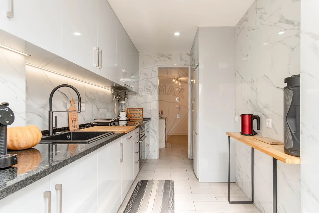 Apartamento T3 para Venda em Caparica e Trafaria Foto 9