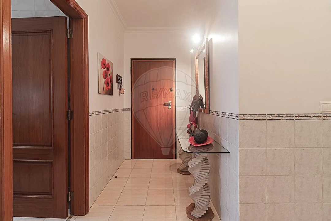 Apartamento T3 para Venda em Almargem do Bispo, Pêro Pinheiro e Montelavar Foto 1
