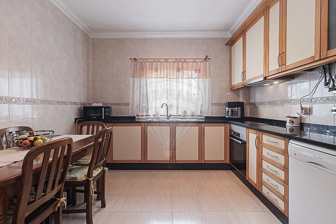 Apartamento T3 para Venda em Almargem do Bispo, Pêro Pinheiro e Montelavar Foto 2
