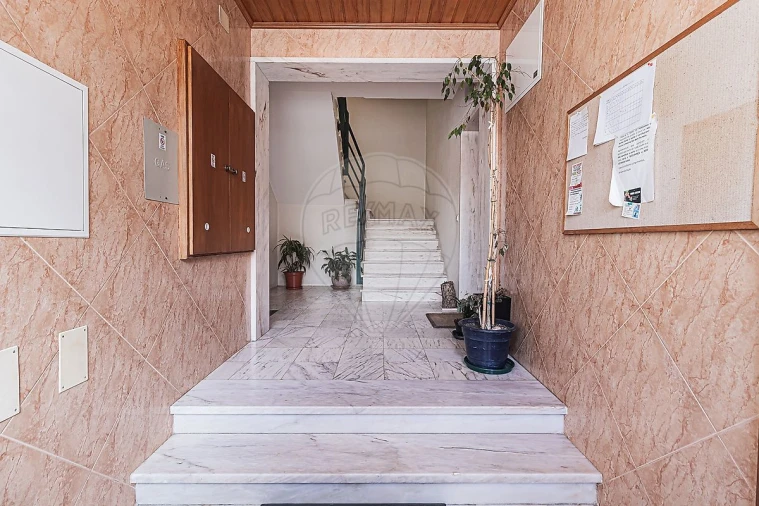 Apartamento T3 para Venda em Almargem do Bispo, Pêro Pinheiro e Montelavar Foto 21