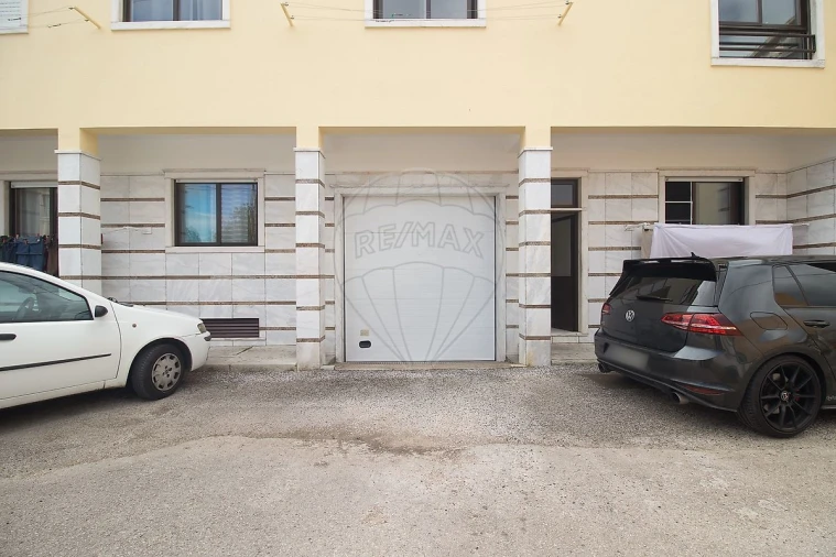 Apartamento T3 para Venda em Almargem do Bispo, Pêro Pinheiro e Montelavar Foto 19