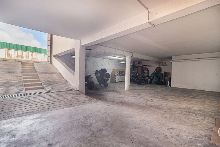 Apartamento T3 para Venda em Almargem do Bispo, Pêro Pinheiro e Montelavar Foto 20